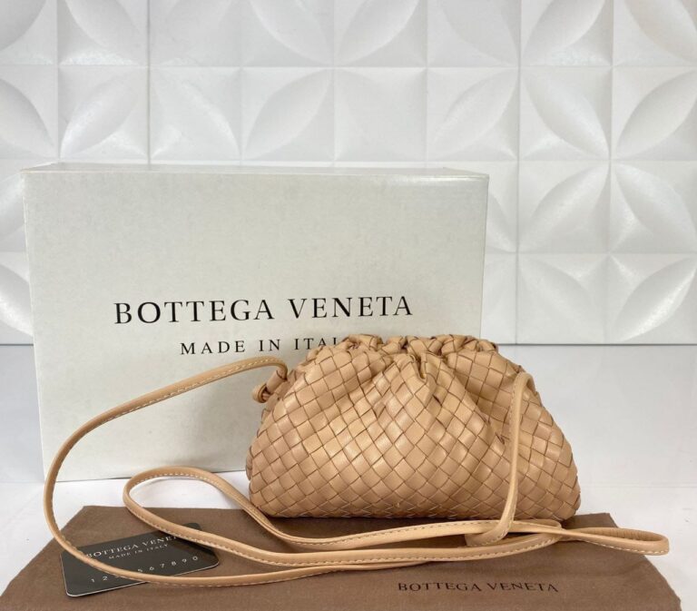 bottega veneta canta deri the pouch mini boy pudra 22x12 cm orgulu