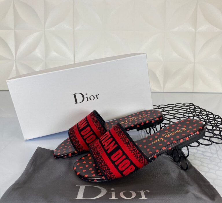 christian dior terlik kirmizi nakisli kalpli dway ithal
