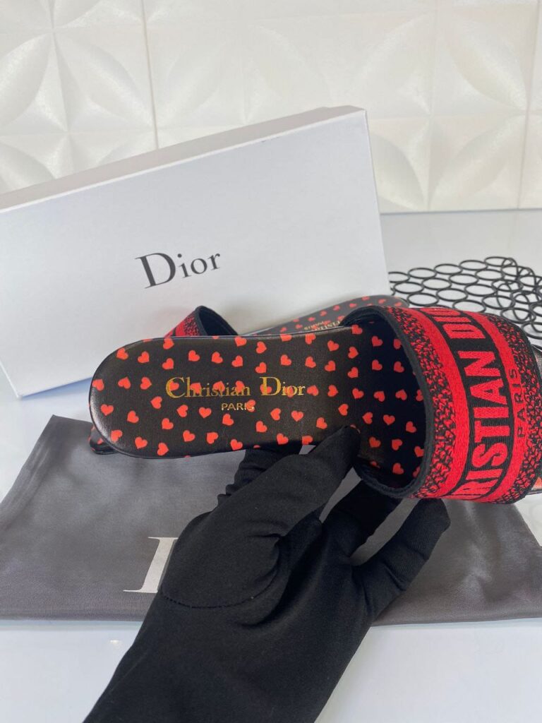 christian dior terlik kirmizi nakisli kalpli dway ithal