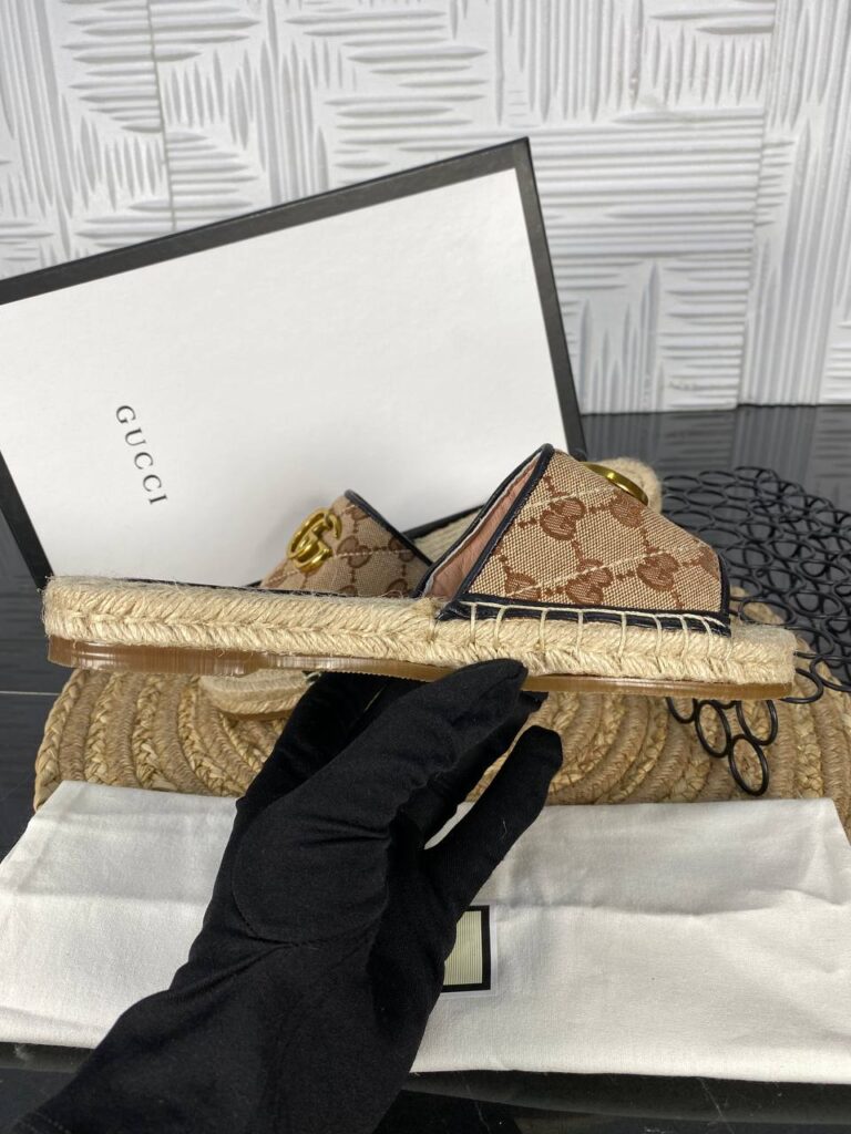 gucci terlik klasik logolu hakiki deri ithal