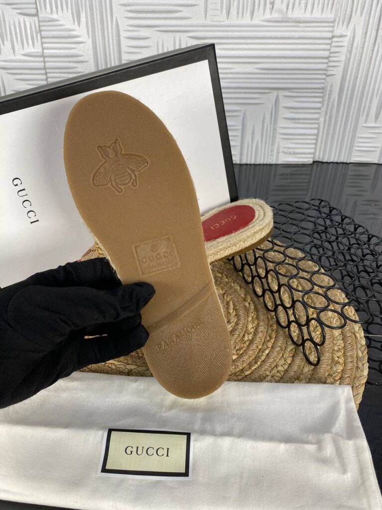 gucci terlik klasik logolu kirmizi hakiki deri ithal