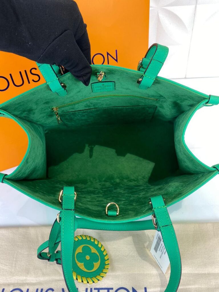 louis vuitton canta on the go mm ortaboy yesil beyaz deri 34x26 cm