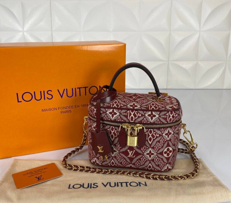 louis vuitton canta vanity pm 1854 bordo beyaz nakisli kucuk 19x13 cm