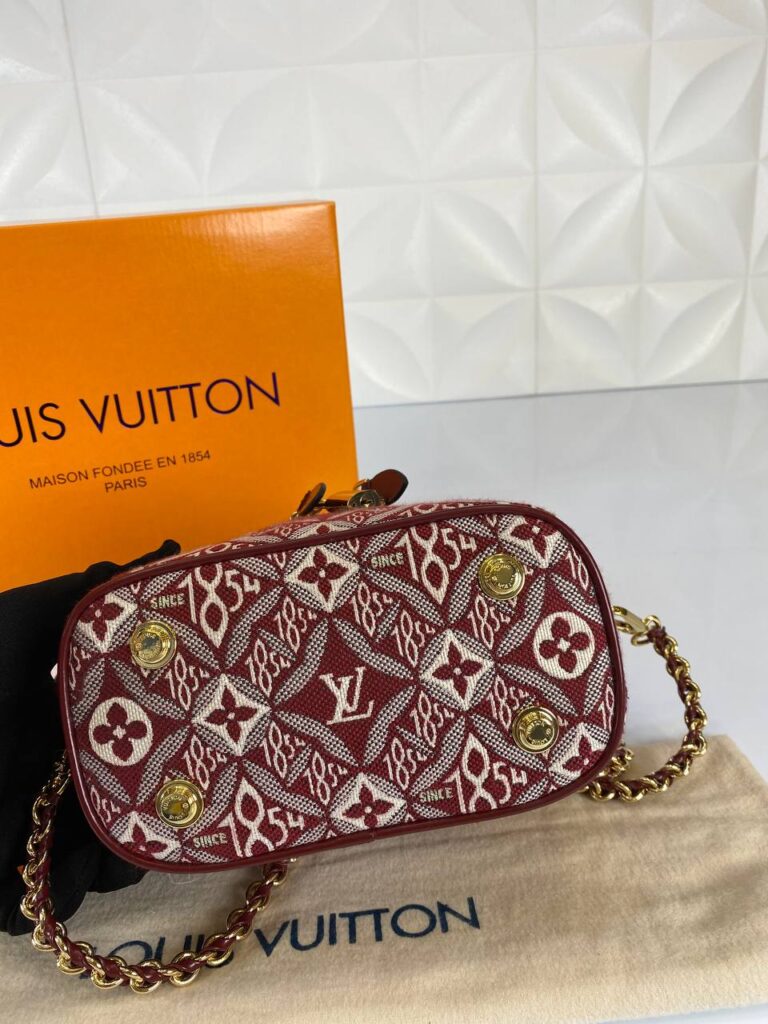 louis vuitton canta vanity pm 1854 bordo beyaz nakisli kucuk 19x13 cm