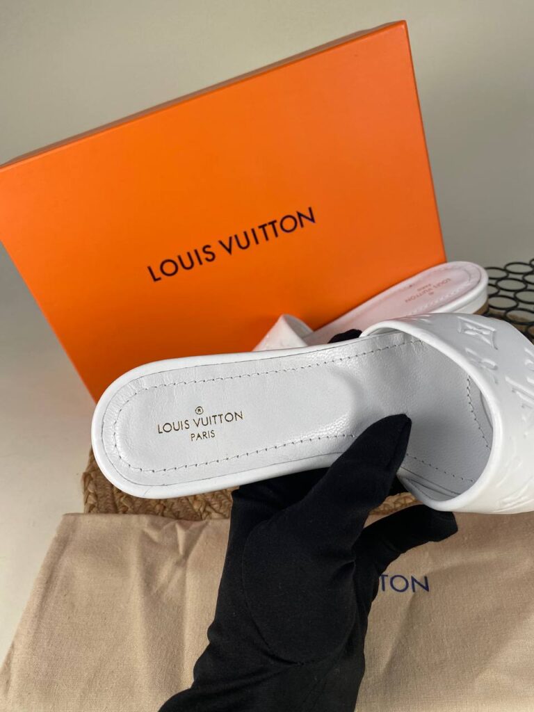 louis vuitton terlik beyaz simetrik