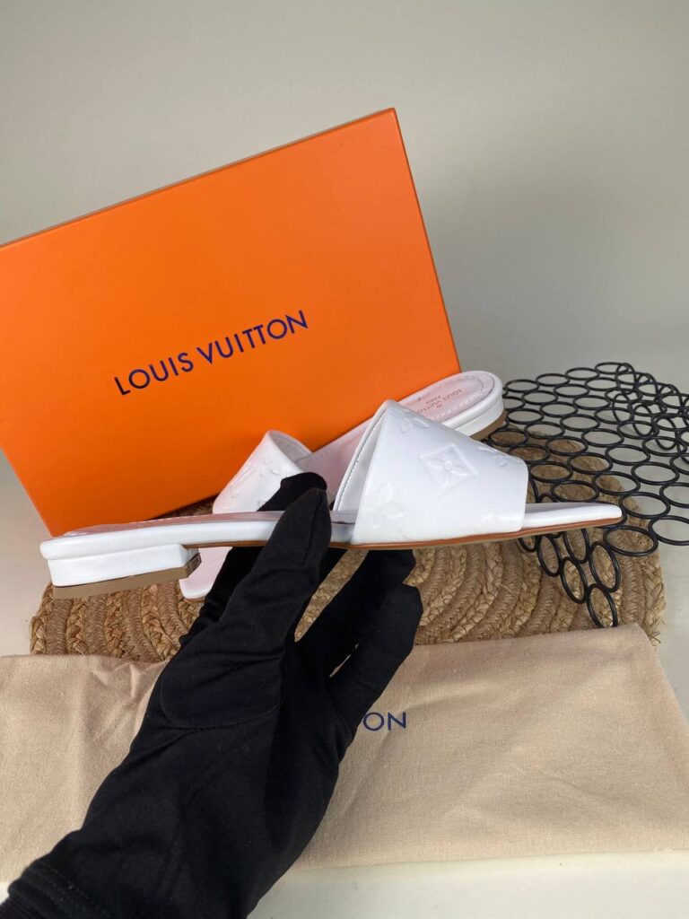 louis vuitton terlik beyaz simetrik