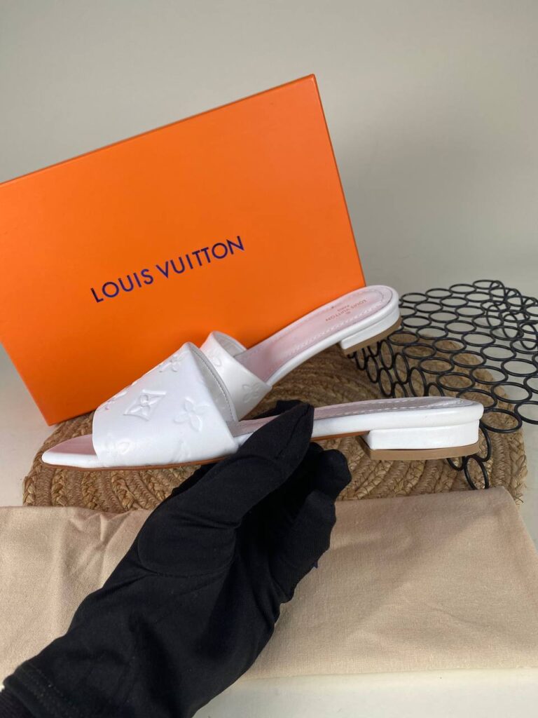 louis vuitton terlik beyaz simetrik