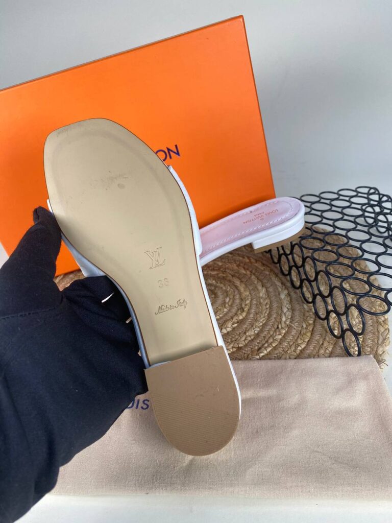 louis vuitton terlik beyaz simetrik