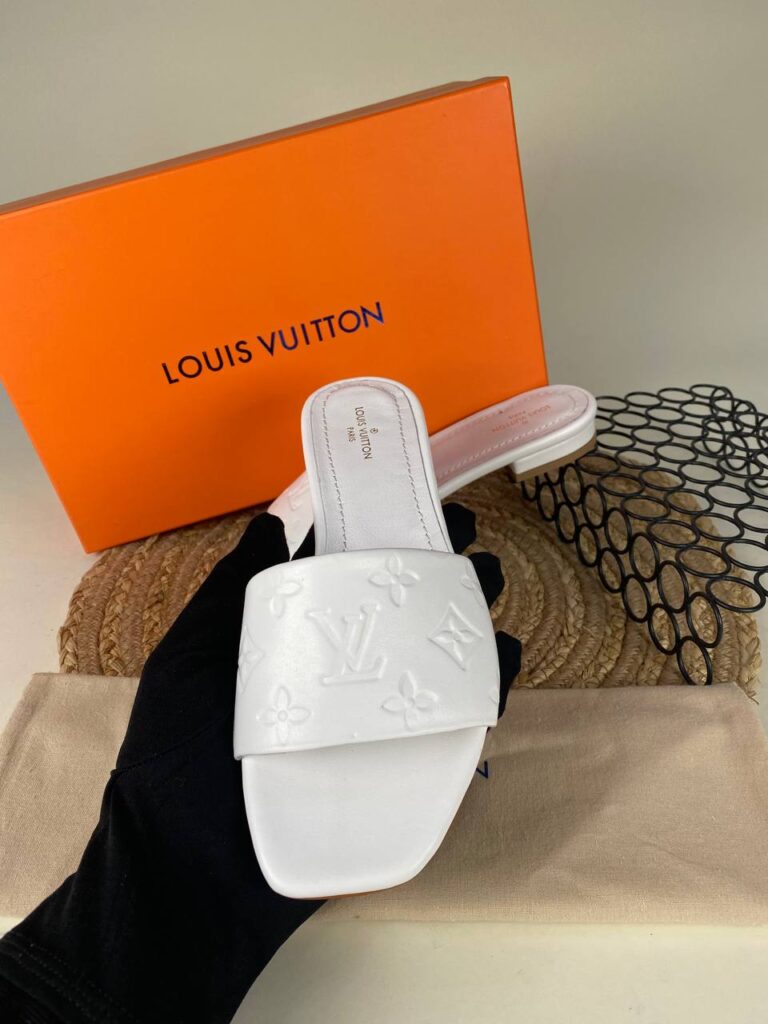 louis vuitton terlik beyaz simetrik