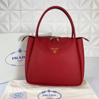 prada canta kirmizi 35x30 cm