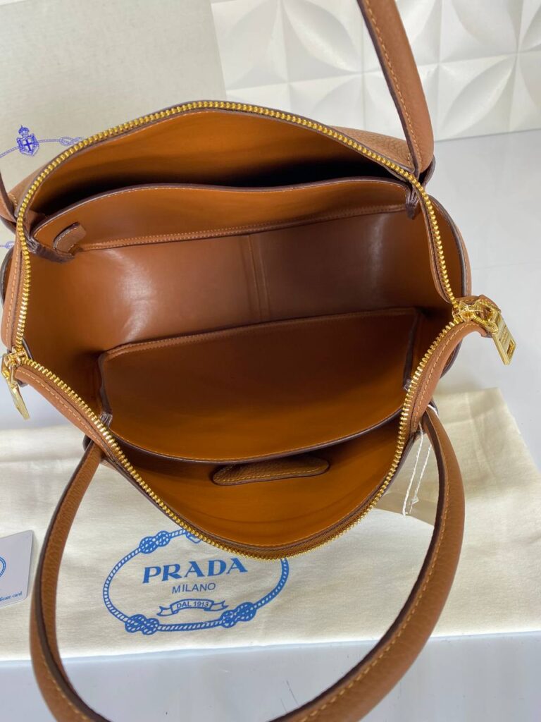 prada canta taba 35x30 cm