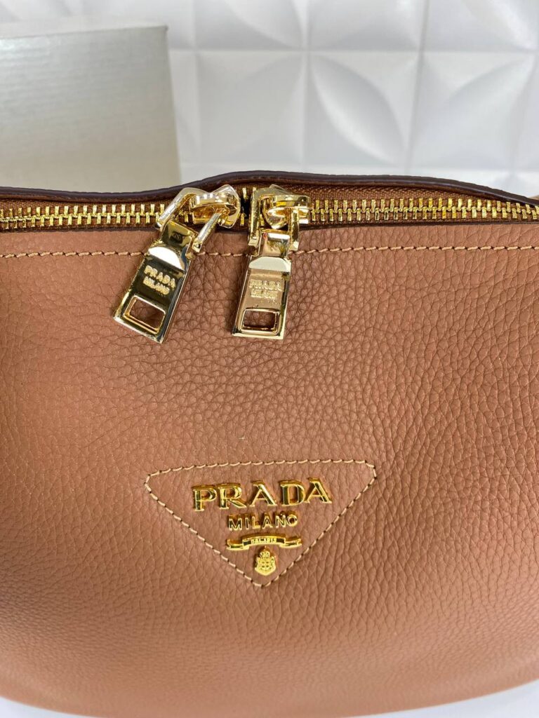 prada canta taba 35x30 cm