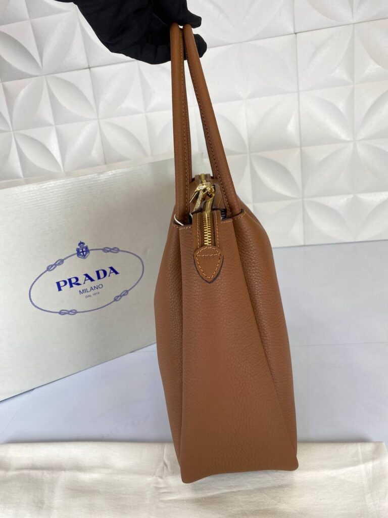 prada canta taba 35x30 cm