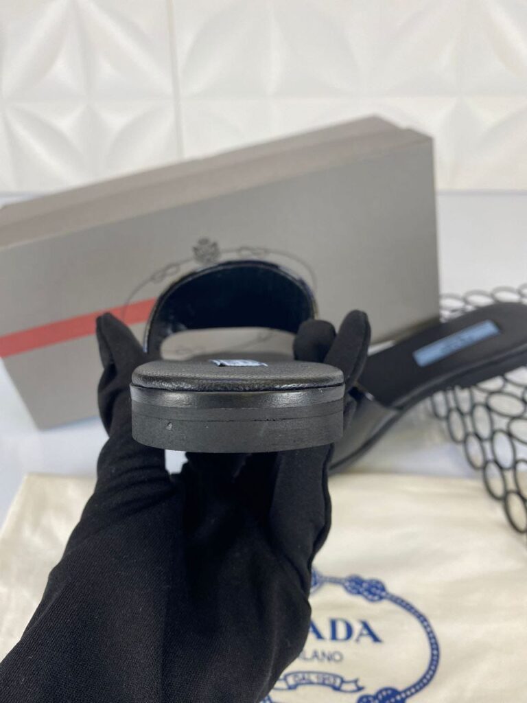prada terlik brushed siyah rugan yeni sezon deri