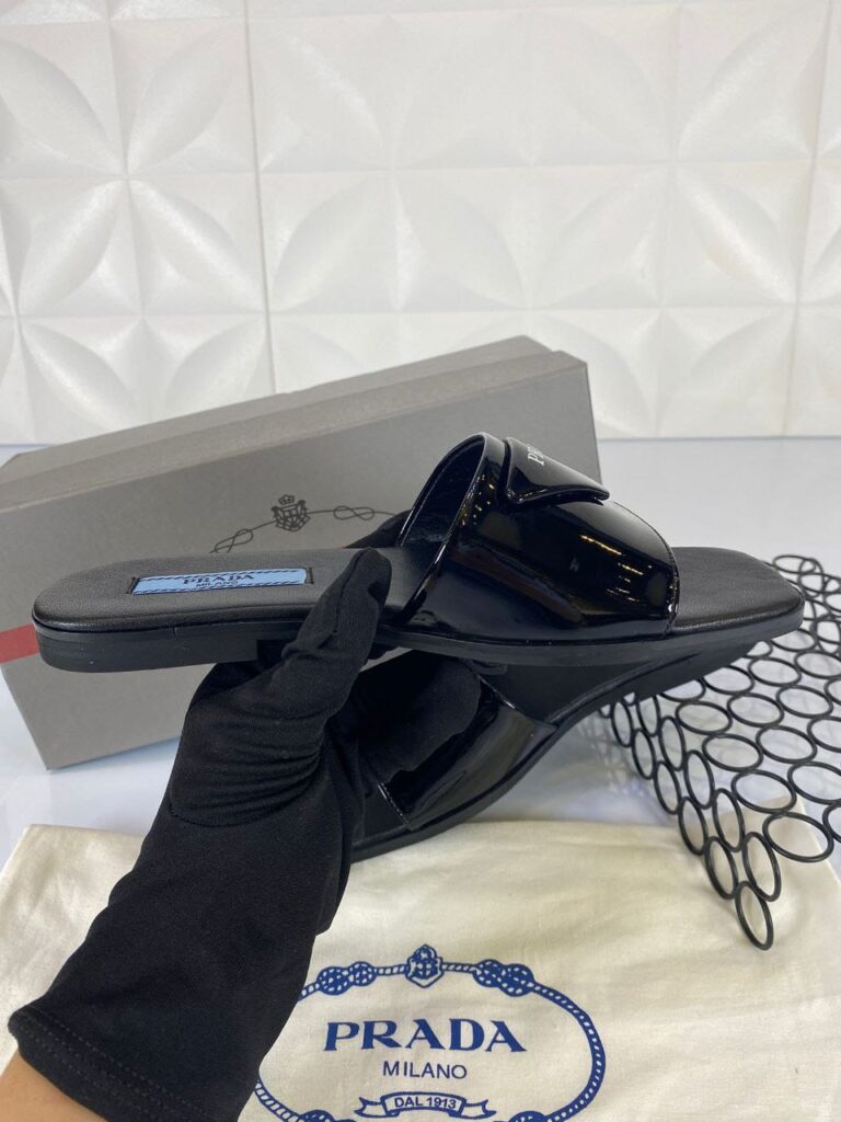 prada terlik brushed siyah rugan yeni sezon deri