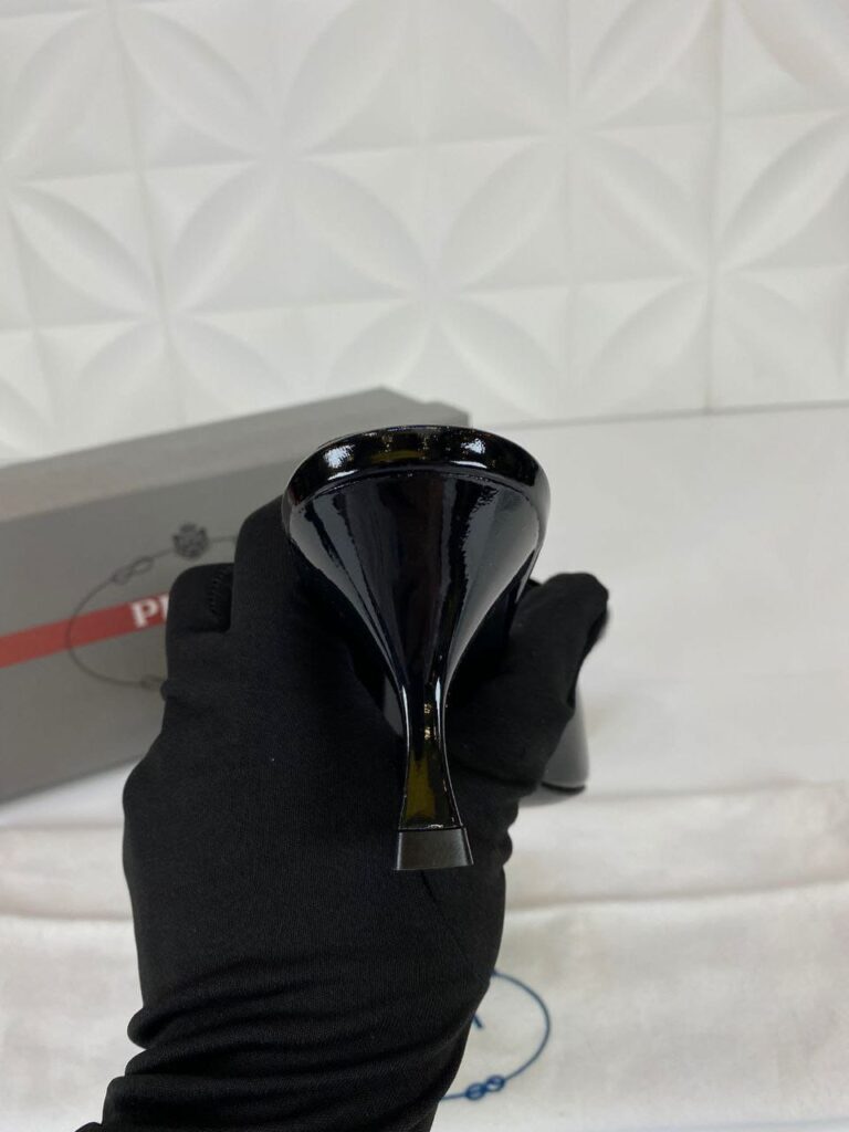 prada terlik rugan siyah topuklu 9 cm yeni sezon