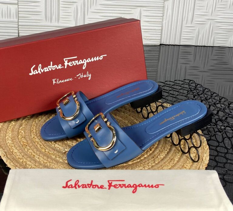 salvatore ferragamo terlik mavi gold toka