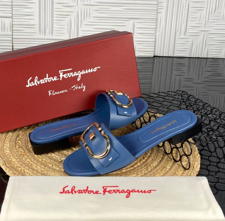 salvatore ferragamo terlik mavi gold toka