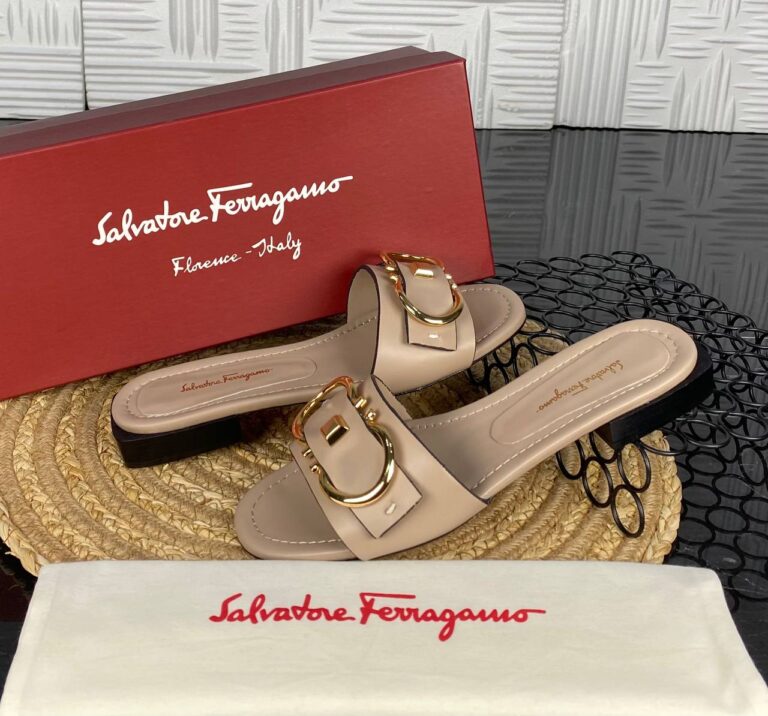 salvatore ferragamo terlik vizon gold toka