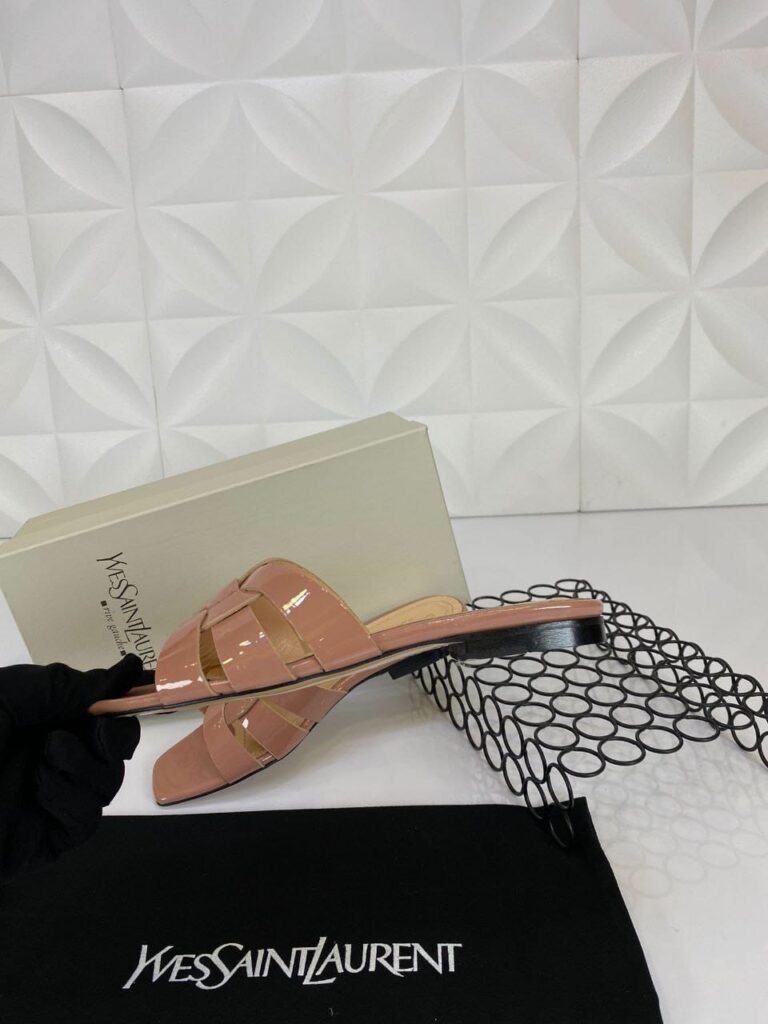 yves saint laurent terlik nude pudra rugan deri