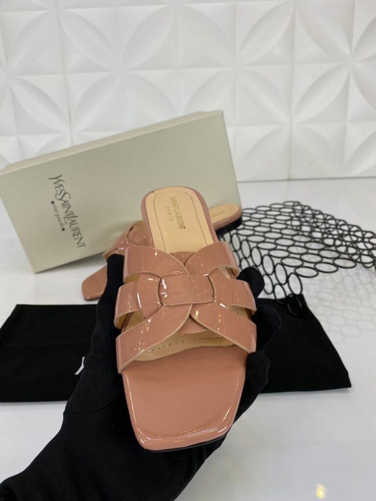 yves saint laurent terlik nude pudra rugan deri