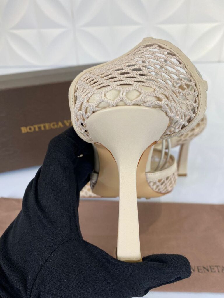 bottega veneta ayakkabi topuklu stretch pumps bej 9cm