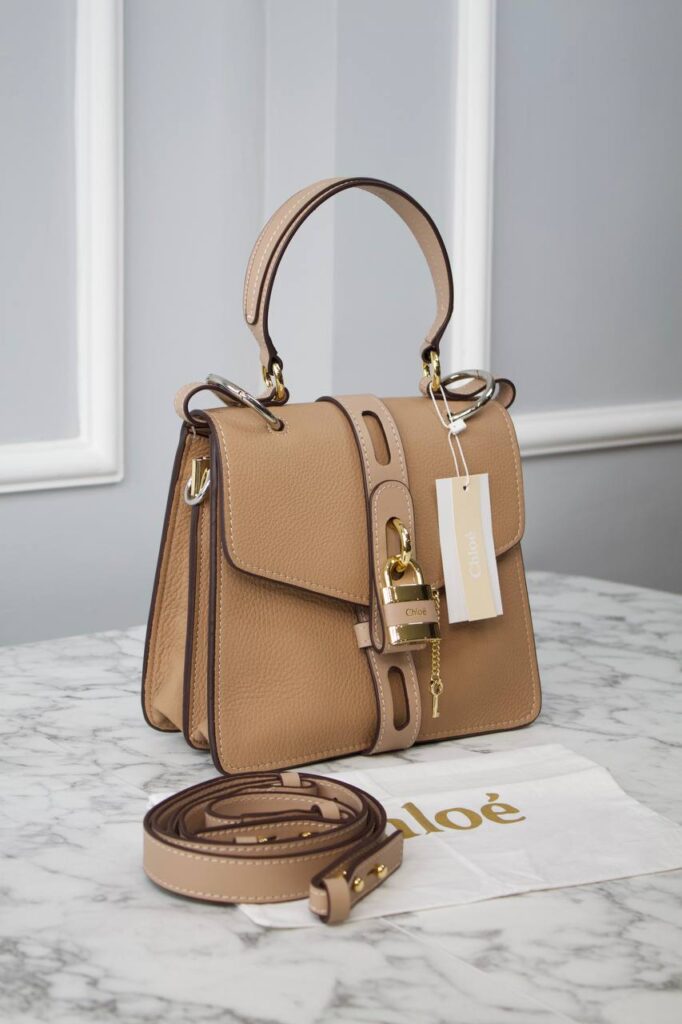 chloe canta medium aby day shoulder 27x30 cm