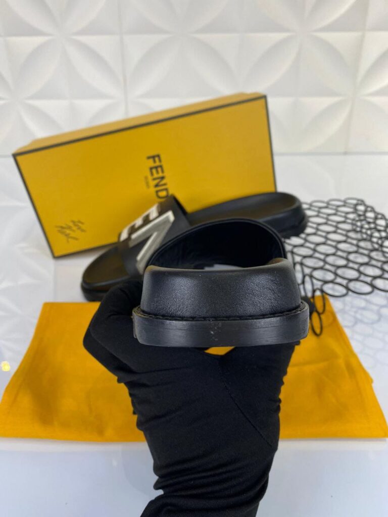 fendi terlik erkek siyah yeni sezon