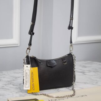 louis vuitton canta siyah epi ithal easy pouch on strap 19x11.5x3 cm