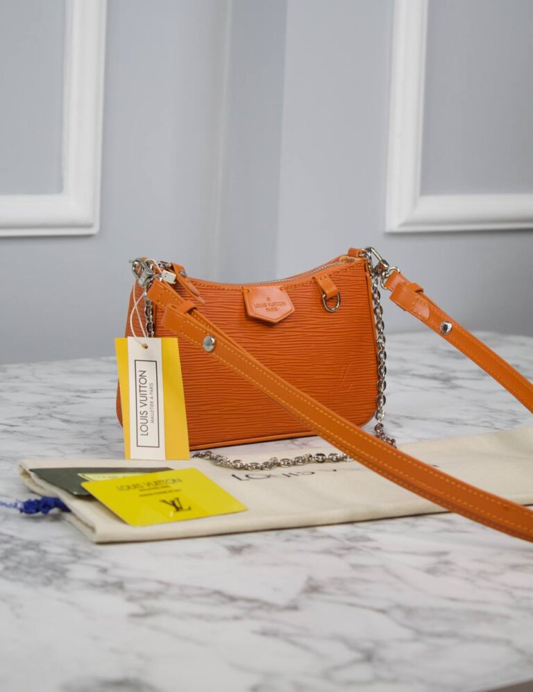 louis vuitton canta turuncu ithal epi easy pouch on strap 19x11.5x3 cm