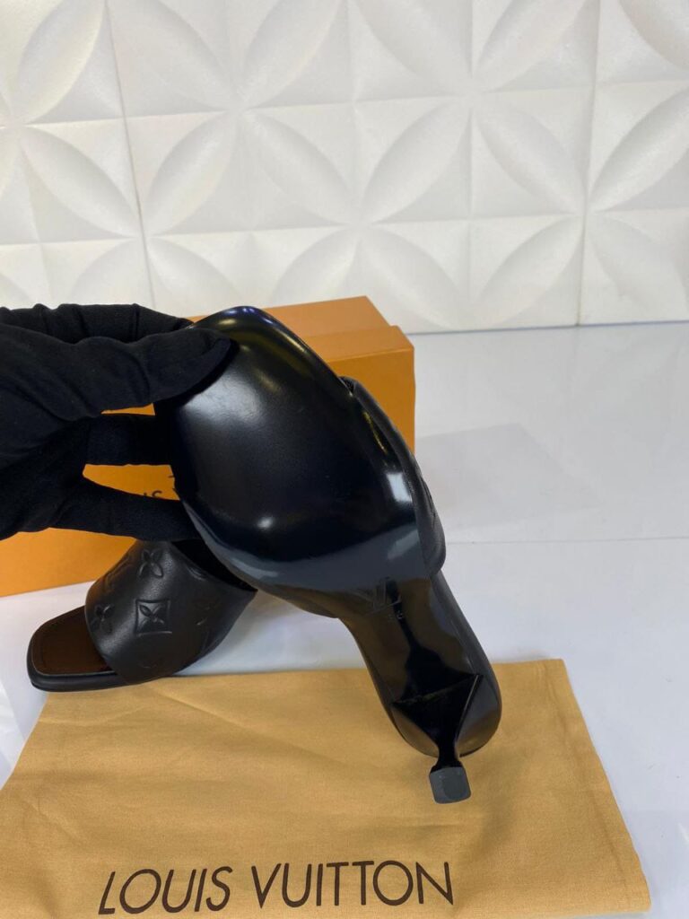 louis vuitton terlik topuklu siyah 6 cm ithal