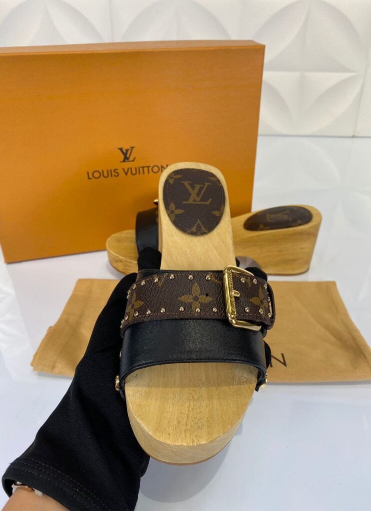 louis vuitton terlik yeni sezon siyah ithal
