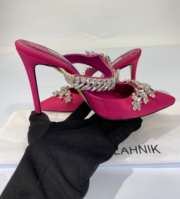 manolo blahnik ayakkabi pembe topuklu 12 cm