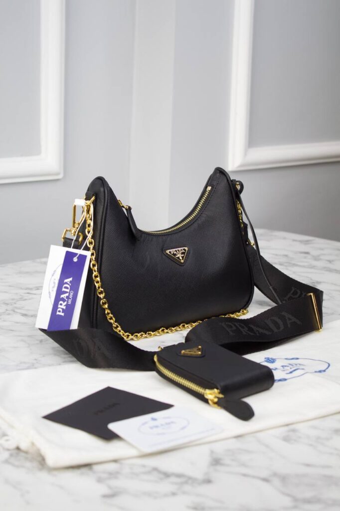 prada canta re edition 2005 saffiano siyah 22x18x6.5 cm ithal