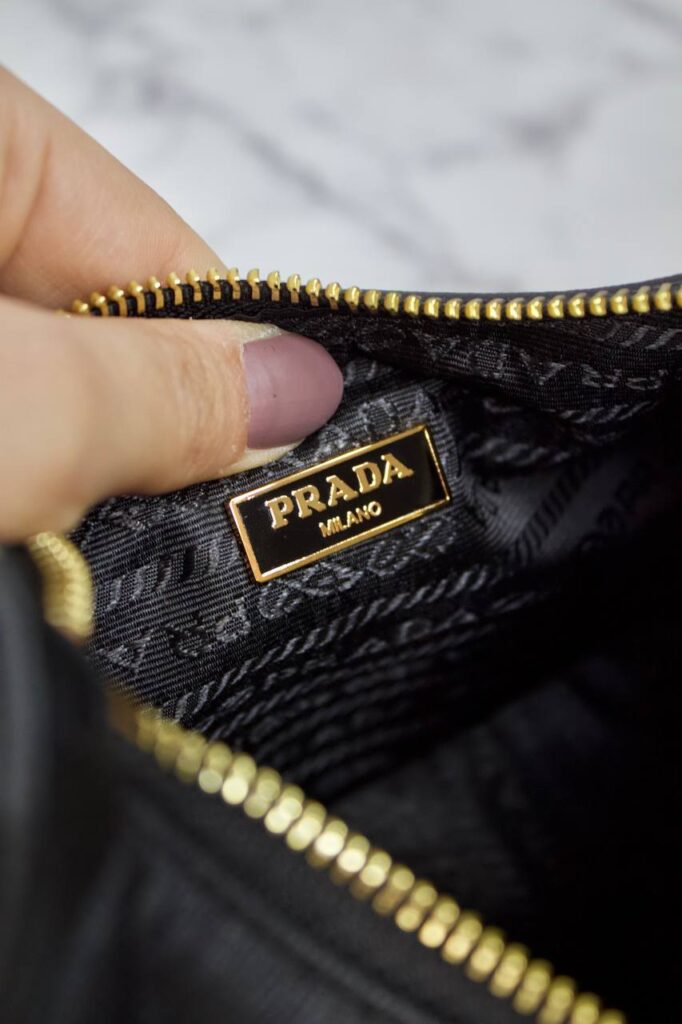 prada canta re edition 2005 saffiano siyah 22x18x6.5 cm ithal