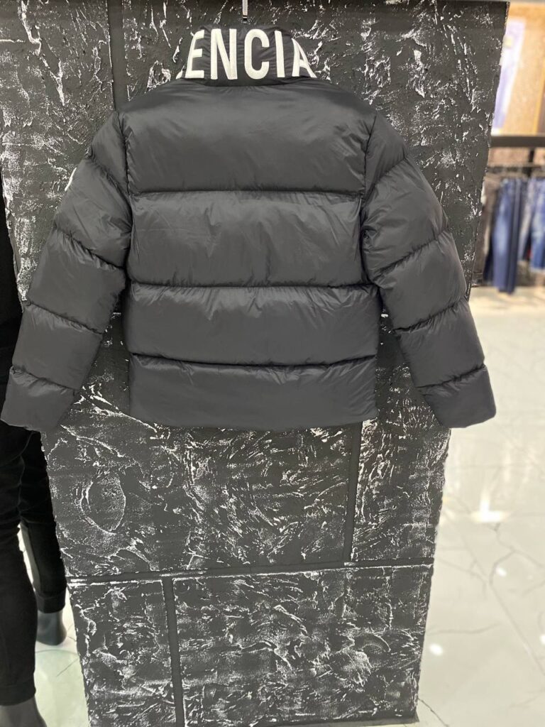 balenciaga mont mat siyah beyaz logolu fermuarli citcitli vip