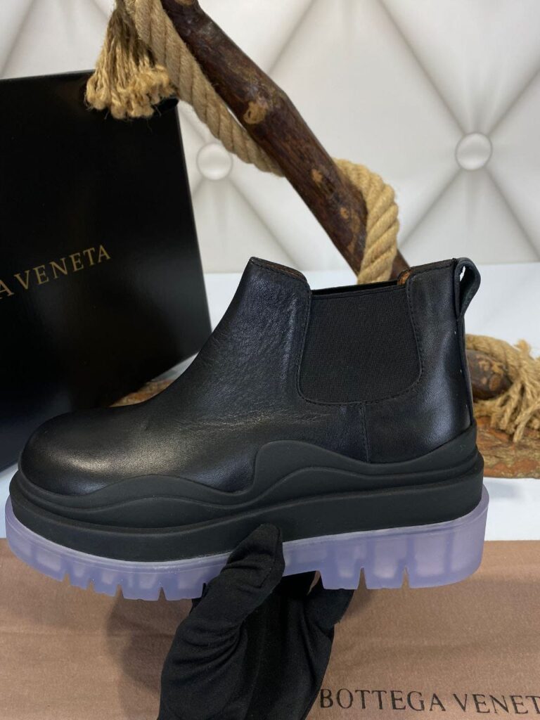 bottega veneta bot kisa boy siyah seffaf lila taban