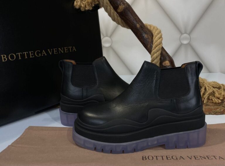 bottega veneta bot kisa boy siyah seffaf lila taban