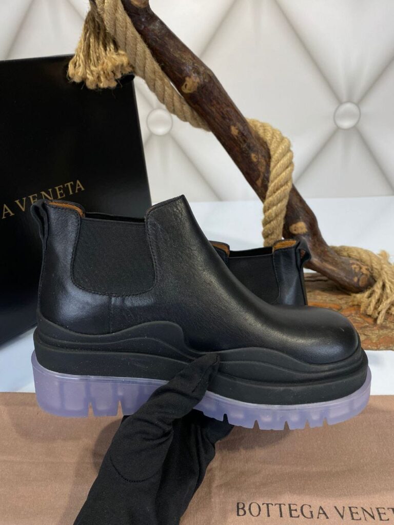 bottega veneta bot kisa boy siyah seffaf lila taban