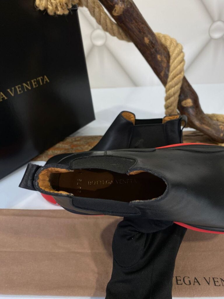 bottega veneta bot the tire kisa boy siyah kirmizi taban