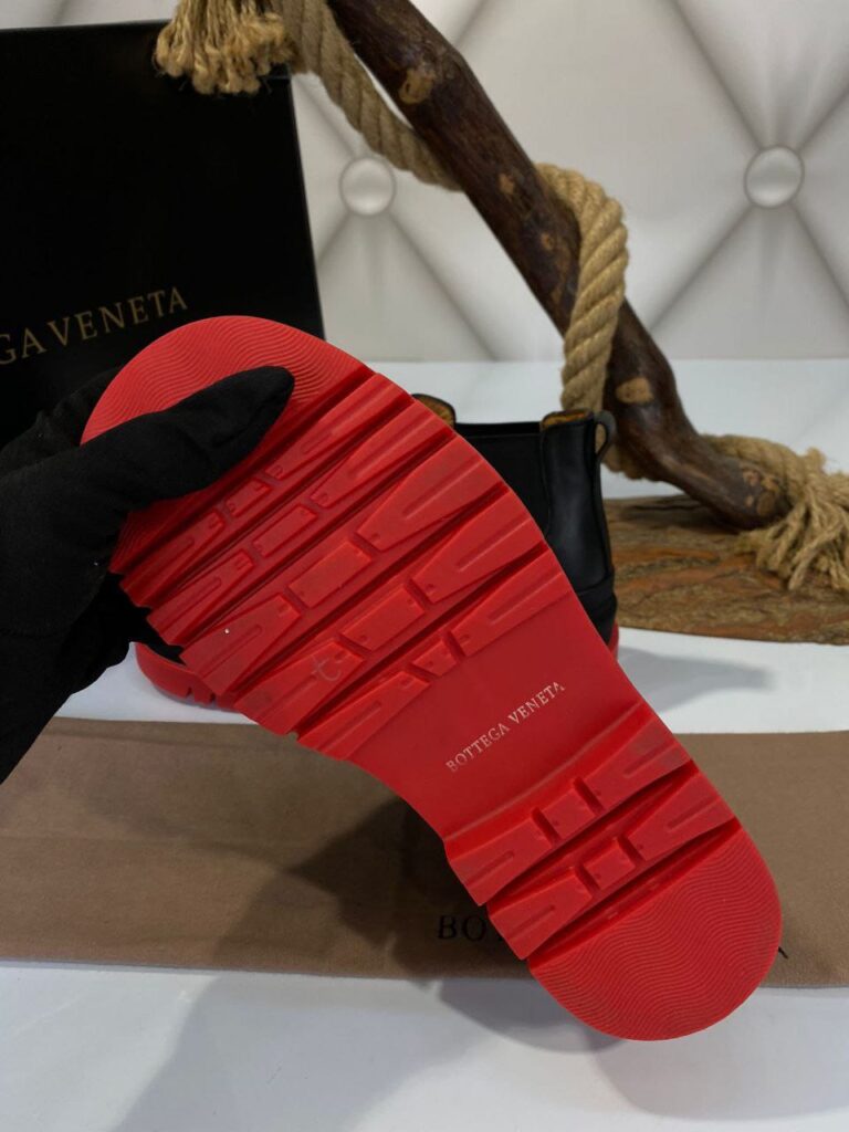 bottega veneta bot the tire kisa boy siyah kirmizi taban
