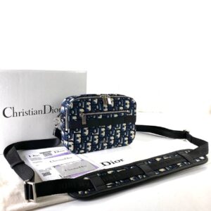 christian dior canta safari mesenger erkek postaci lacivert orgu keten kumas 22x15x6 cm