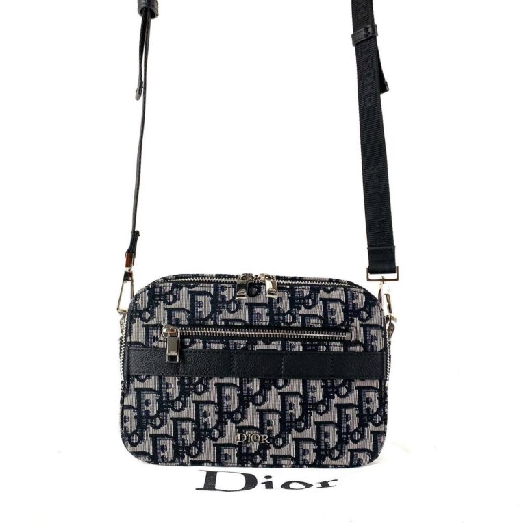 christian dior canta safari mesenger erkek postaci siyah simetrik kesim 22x15x6 cm