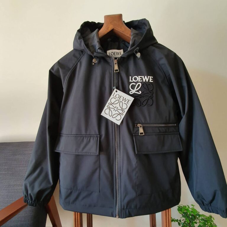 loewe yagmurluk mont siyah oversize kesim luks