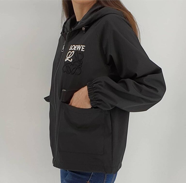 loewe yagmurluk mont siyah oversize kesim luks
