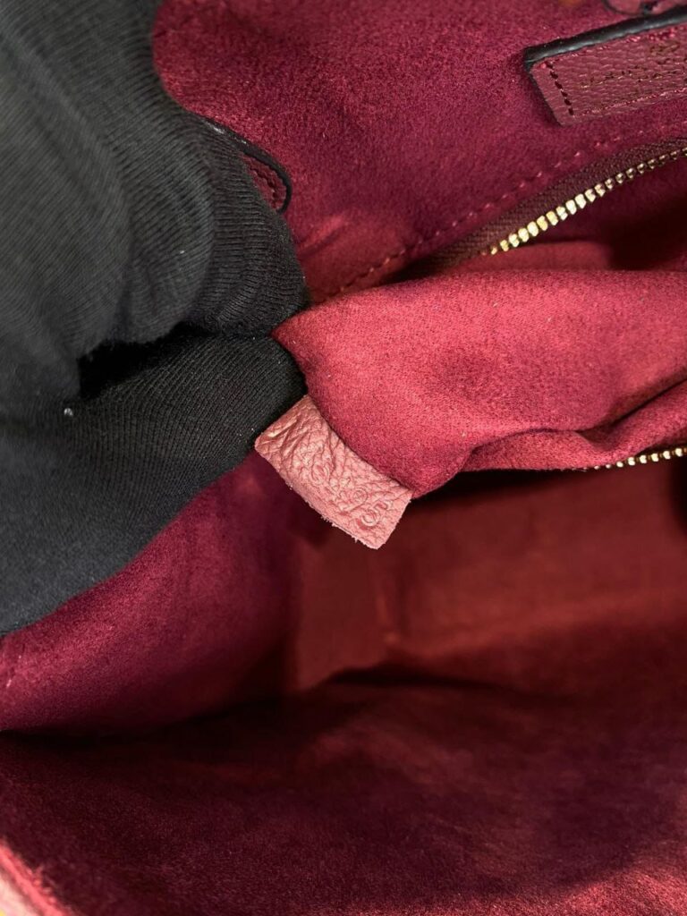 louis vuitton canta onthego mm ortaboy bordo krem 34x26x15 cm