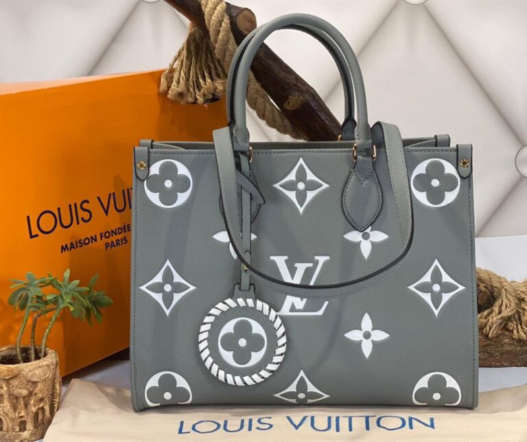 louis vuitton canta onthego mm ortaboy gri beyaz 34x26x15 cm