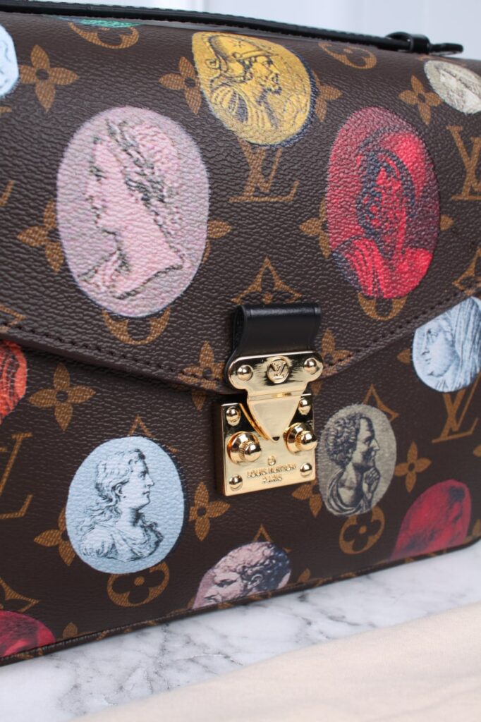 louis vuitton canta pochette metis multi color hakiki deri vip model 25x19x7 cm