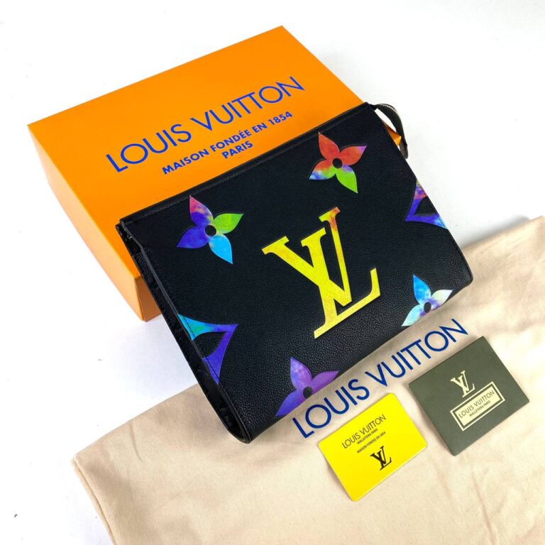 louis vuitton canta renkli logo toiletry pouch portfoy 26x20 cm siyah oversize