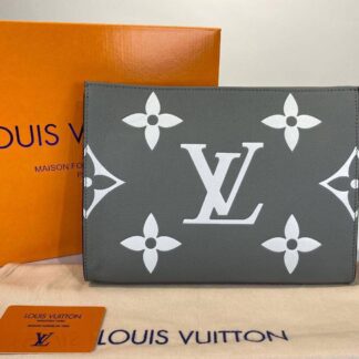louis vuitton canta toiletry pouch portfoy clutch gri beyaz 26x20 deri